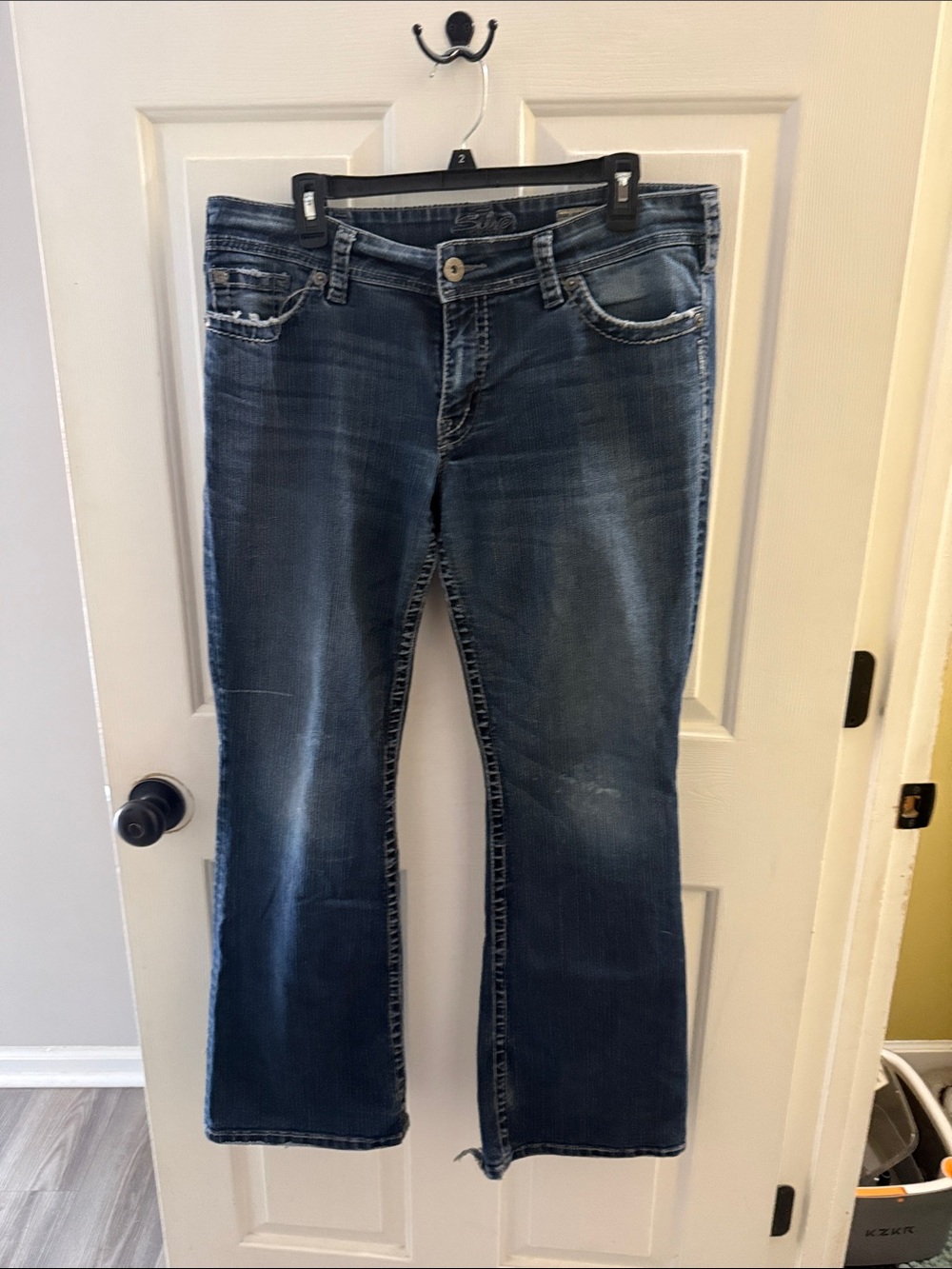 Silver Jeans Women's Boot Cut Jeans - Dark Blue Wash